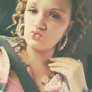 Meet your Posher, Desiree